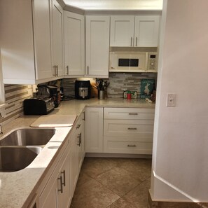 Private kitchen - Spend the summer in Deerfield Beach (Deerfield Beach)