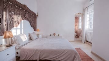 Comfort House, Bay View | Iron/ironing board, free WiFi