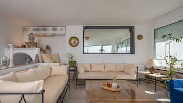 Comfort House, Bay View | Living area