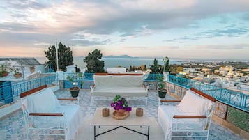 Comfort House, Bay View | Terrace/patio