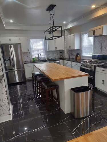 Cozy Compound Retreat Near Downtown & Highways