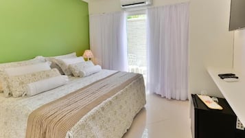 In-room safe, free WiFi