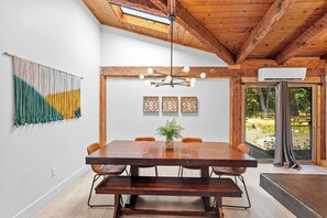 Family Suite, 3 Bedrooms, Kitchen, Courtyard View | Dining - Basecamp Lodge (Mount Shasta)