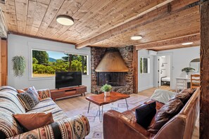 Family Suite, 3 Bedrooms, Kitchen, Courtyard View