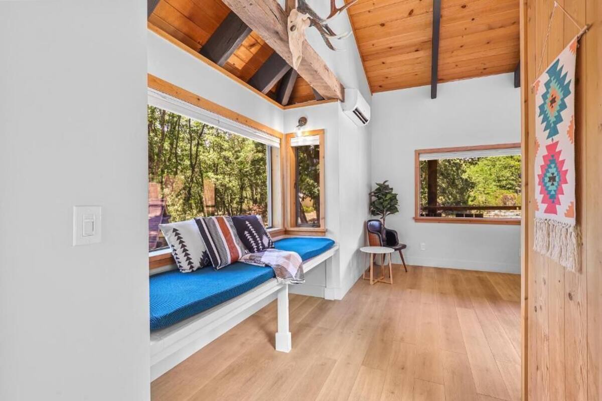 Family Chalet, Kitchen, Mountain View