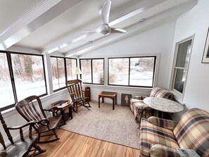 スマートテレビ、書庫