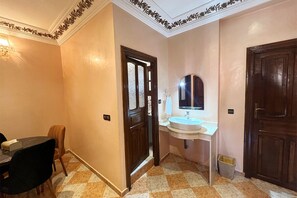 Imagen sin descripción, 4 de 21, botón