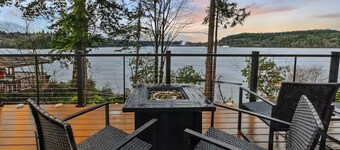 Scenic New Built Waterfront Cabin on Hammersley Inlet Olympic Peninsula