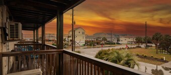 Surf City Stay – Topsail Tranquility motel unit