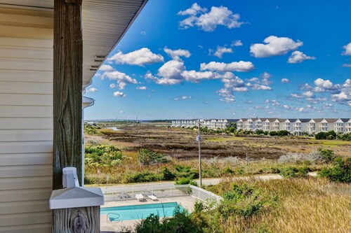 Surf City Pelican Roost Suite -Pool-Elevator-Beach