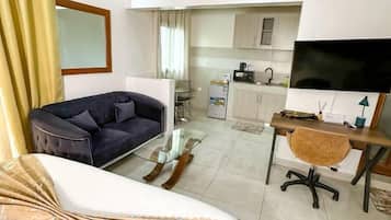 Quarto júnior | Individualmente mobiliados, escrivaninha