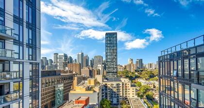 Dundas East Hotel & Suites Toronto