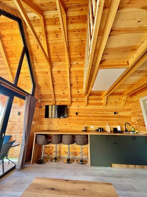 Luxury Cottage, 2 Bedrooms | In-room dining - Eternum Glampling (Ninkovići)