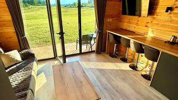 Luxury Cottage, 2 Bedrooms | Living area