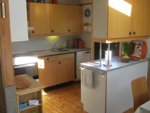 Fridge, microwave, oven, stovetop - Lovely holiday home with direct sea view (Glesborg)