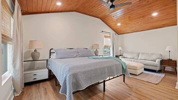 3 habitaciones, tabla de planchar con plancha, wifi y ropa de cama