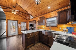 Luokittelematon kuva, 4 kautta 25, painike