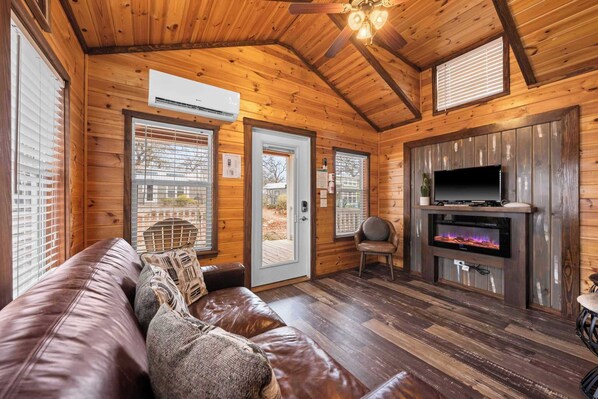 Luokittelematon kuva, 1 kautta 25, painike