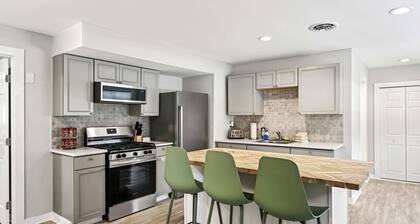 5 Minutes to Holiday Valley Luxe King Bed + Bunk