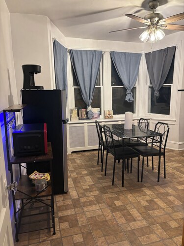 2bedroom, No living room, EinsteinHospital & Salus University