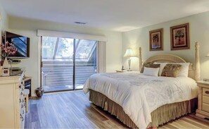 2 bedrooms, iron/ironing board, WiFi, bed sheets - Coastal Villa Near Beach & Fazio Course (Hilton Head Island)