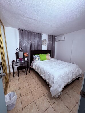 3 bedrooms, iron/ironing board, WiFi, bed sheets - Spacious Family Getaway in Guayama – Comfort Meets Convenience (Guayama)