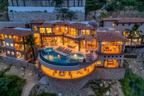 Views, Gameroom, Pool, Gym, Casita’s & Privacy