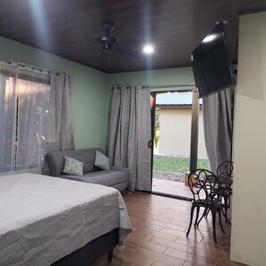 Luokittelematon kuva, 4 kautta 12, painike