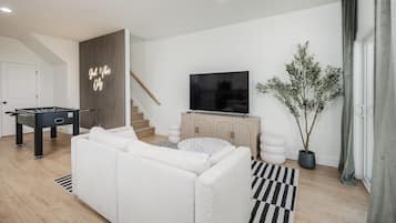 Smart TV, table football