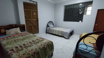 Chambre de base double ou avec lits jumeaux