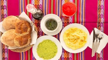 Ilmainen päivittäinen paikallinen aamiainen