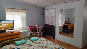 Habitación básica | Escritorio y wifi gratis 