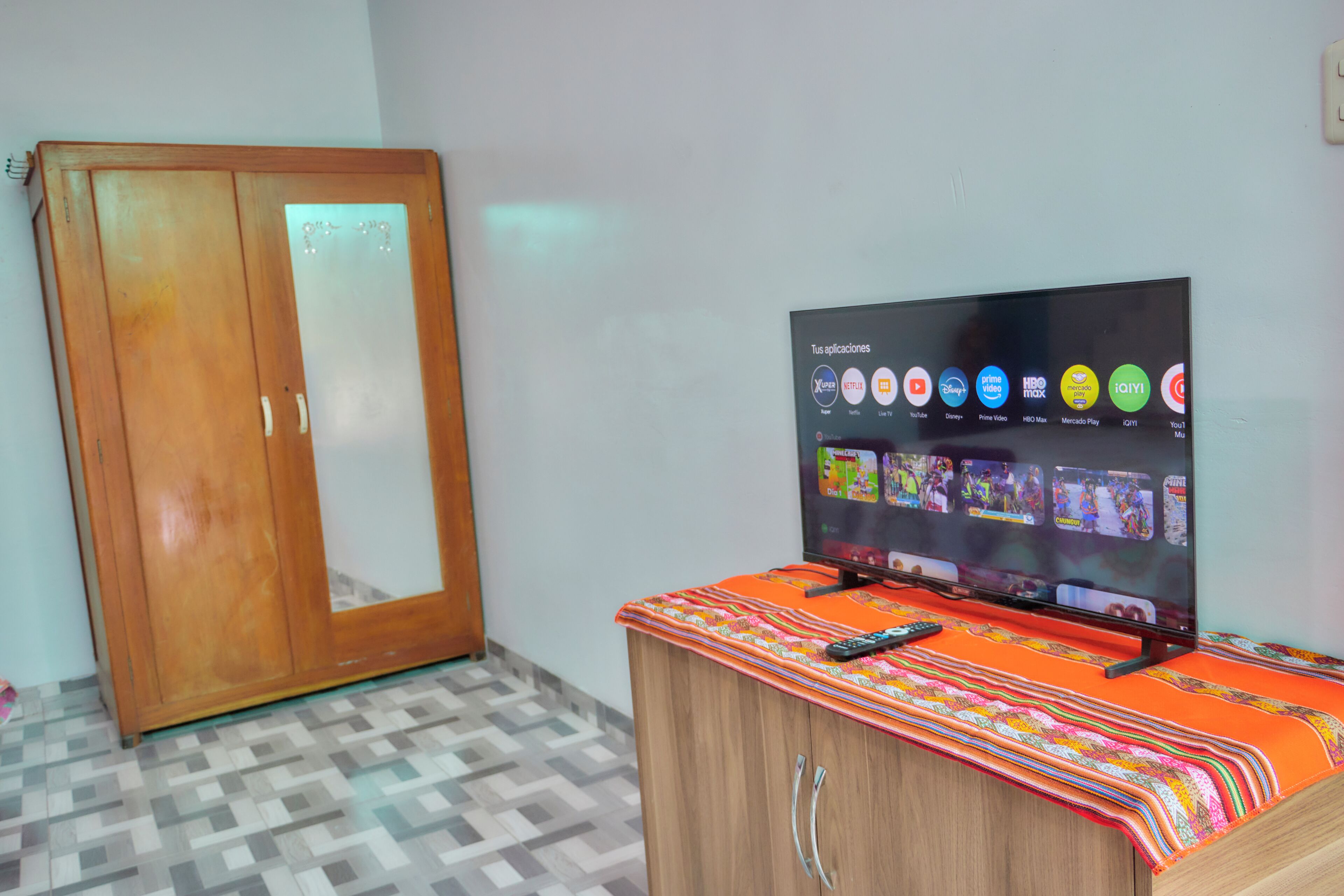 Escritorio y wifi gratis 