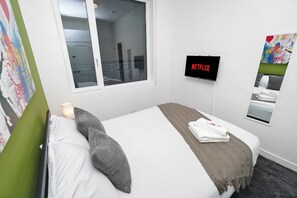 4 bedrooms, iron/ironing board, free WiFi, bed sheets