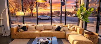 Modern 4BR/3BA South Loop Chicago Near McCormick Place & Soldier Field
