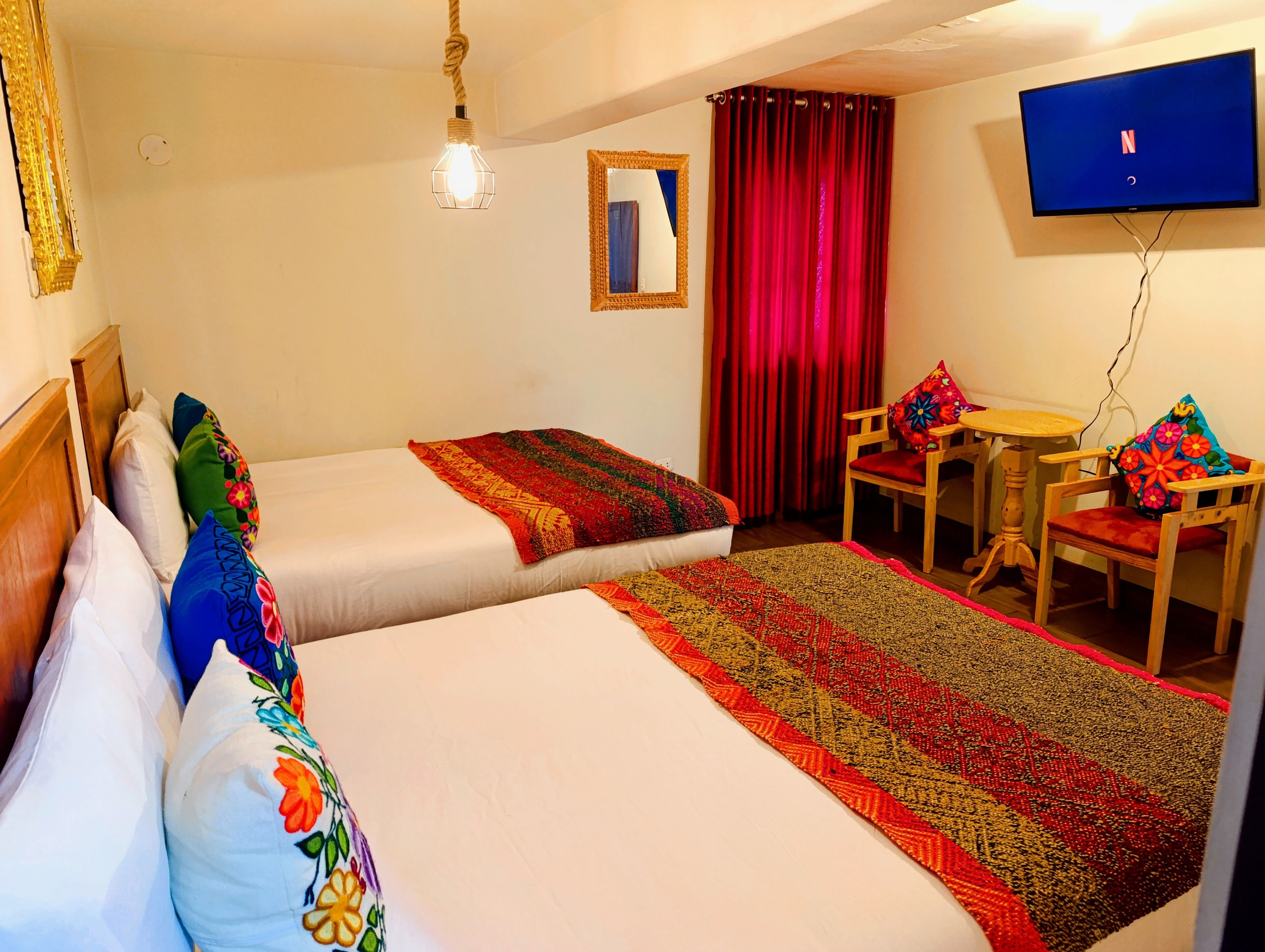 Habitación estándar con 2 camas individuales | Escritorio, espacio para trabajar con un portátil, wifi gratis