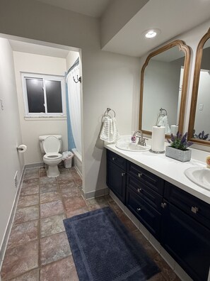 Unclassified image, 3 of 10, button