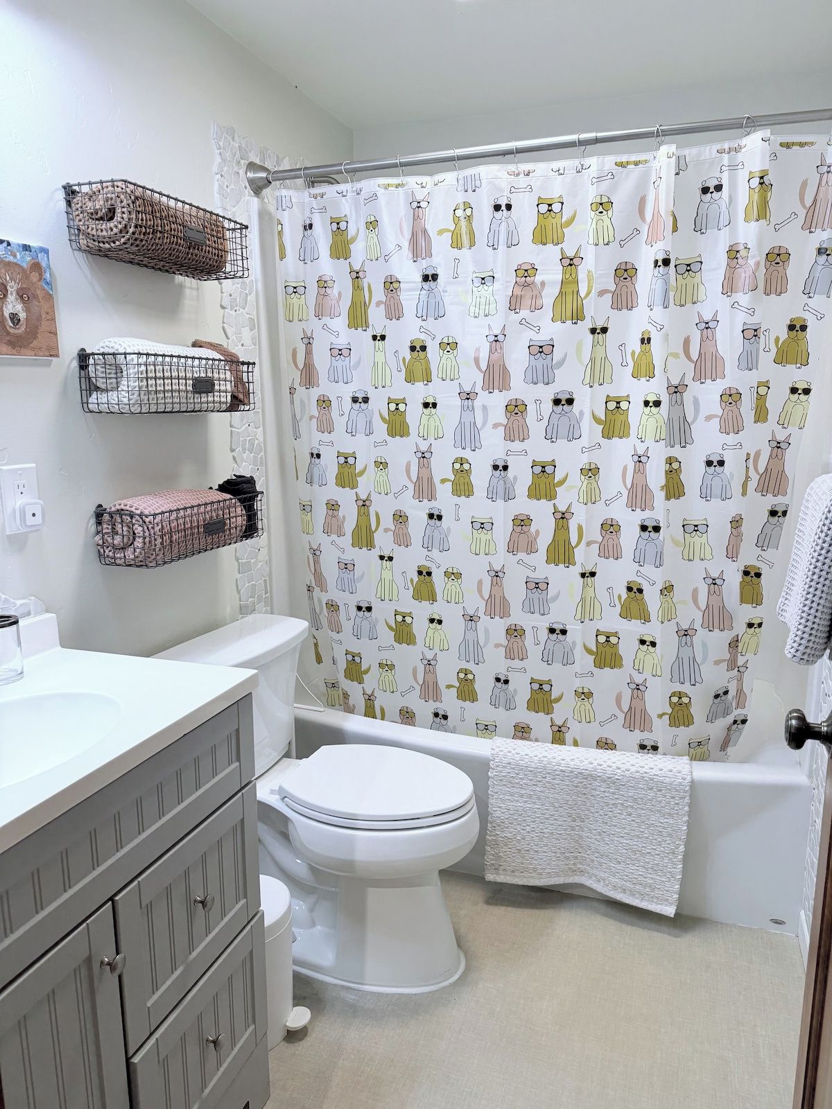 Shower, shampoo