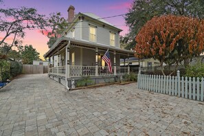 Exterior - Walk to Downtown • Near Beaches • Cozy Historic Retreat (St. Augustine)
