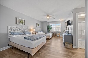 2 bedrooms, free WiFi, bed sheets - Coastal Golf Course Condo – 15 Minutes to the Beach! Escape to Calabash, North Carolina (Calabash)