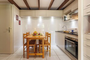 Fridge, microwave, oven, dishwasher - Appartement Océan Paradisiaque - Welkeys (Capbreton)