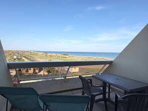 Outdoor dining - MAKENA - Studio Héliopolis AB330 - Luxury -2 people (AGDE)
