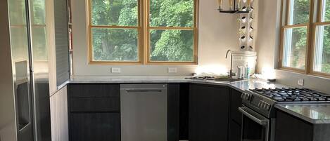 Microwave, oven, stovetop, dishwasher