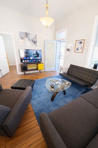 Beautifully Furnished 2Br 1Ba in Downtown Albuquerque