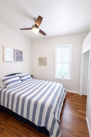 Unclassified image, 5 of 14, button