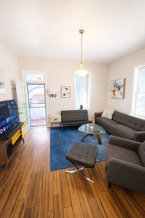 Unclassified image, 3 of 14, button