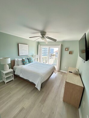 3 bedrooms, iron/ironing board, free WiFi, bed sheets - Myrtle Beach Pelican's Watch Shore Drive Condo (Myrtle Beach)
