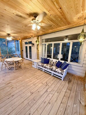 Unclassified image, 2 of 37, button