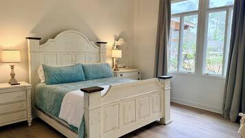 5 chambres, fer et planche à repasser, Wi-Fi, draps fournis