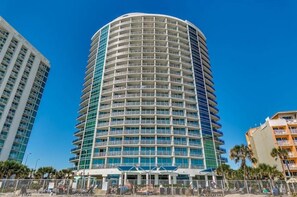 Exterior - Stunning Oceanfront King Suite, Downtown MB (Myrtle Beach)